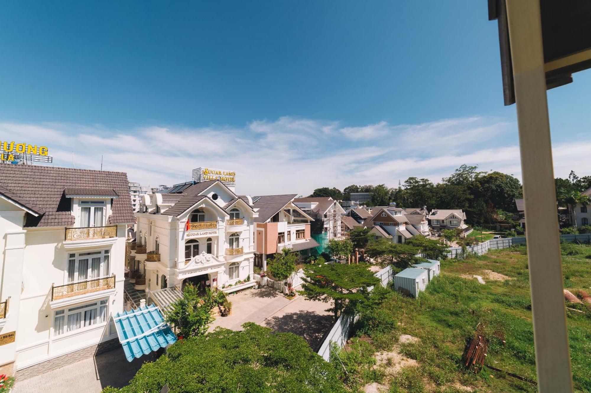 Quy Tai Premium Hotel Đà Lạt Exterior foto