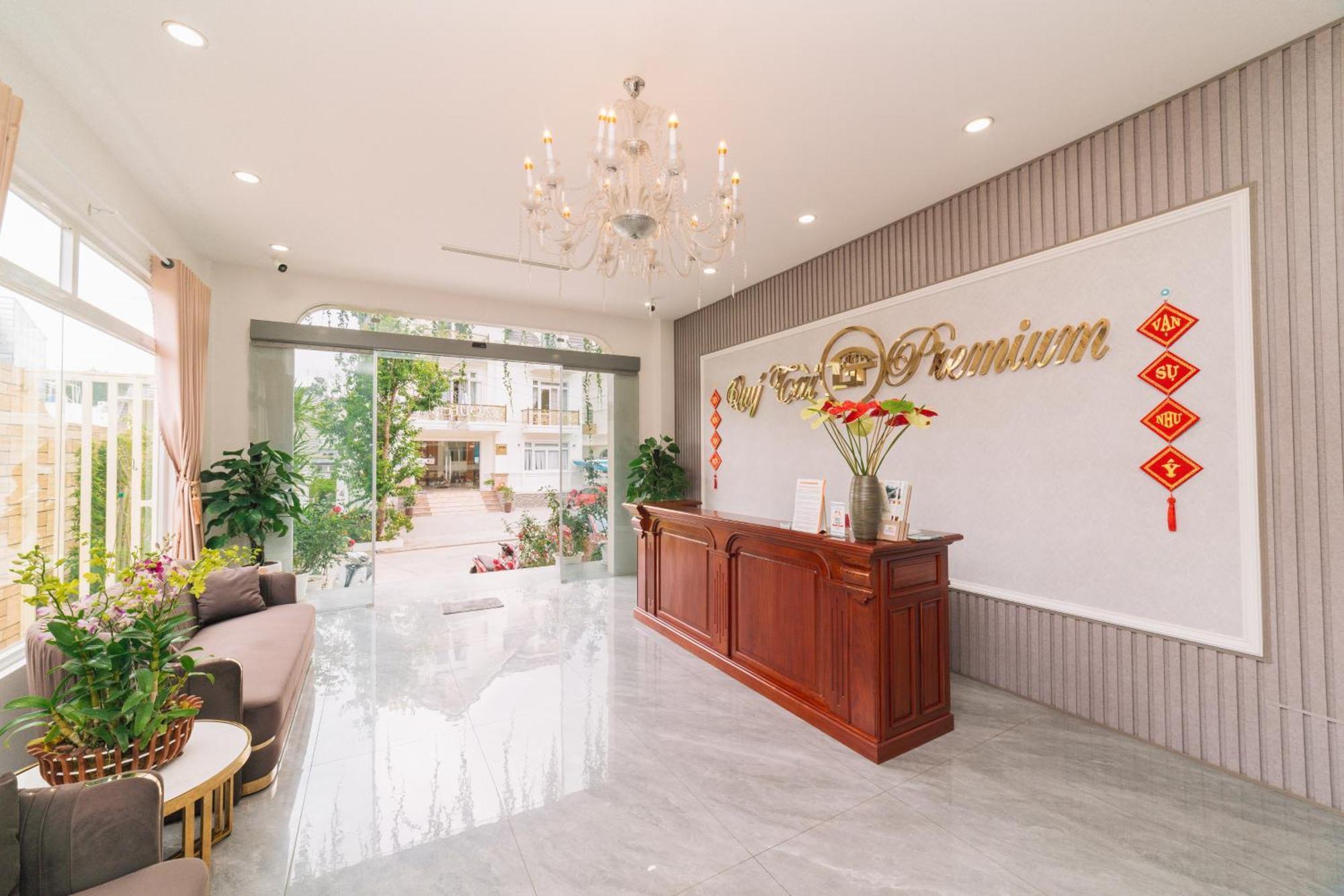 Quy Tai Premium Hotel Đà Lạt Exterior foto