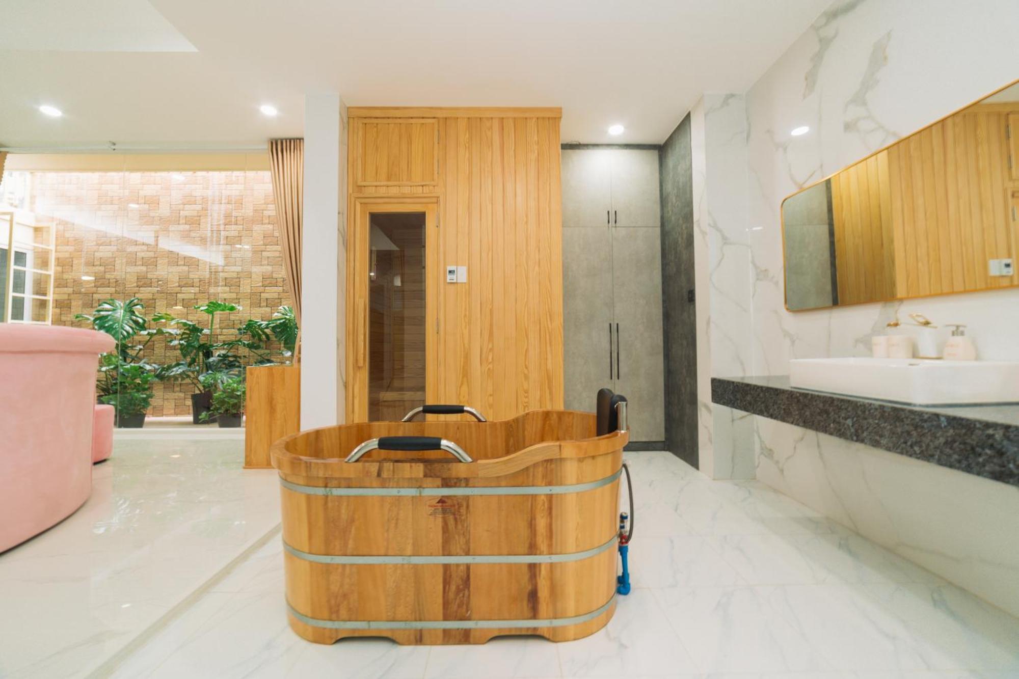 Quy Tai Premium Hotel Đà Lạt Exterior foto