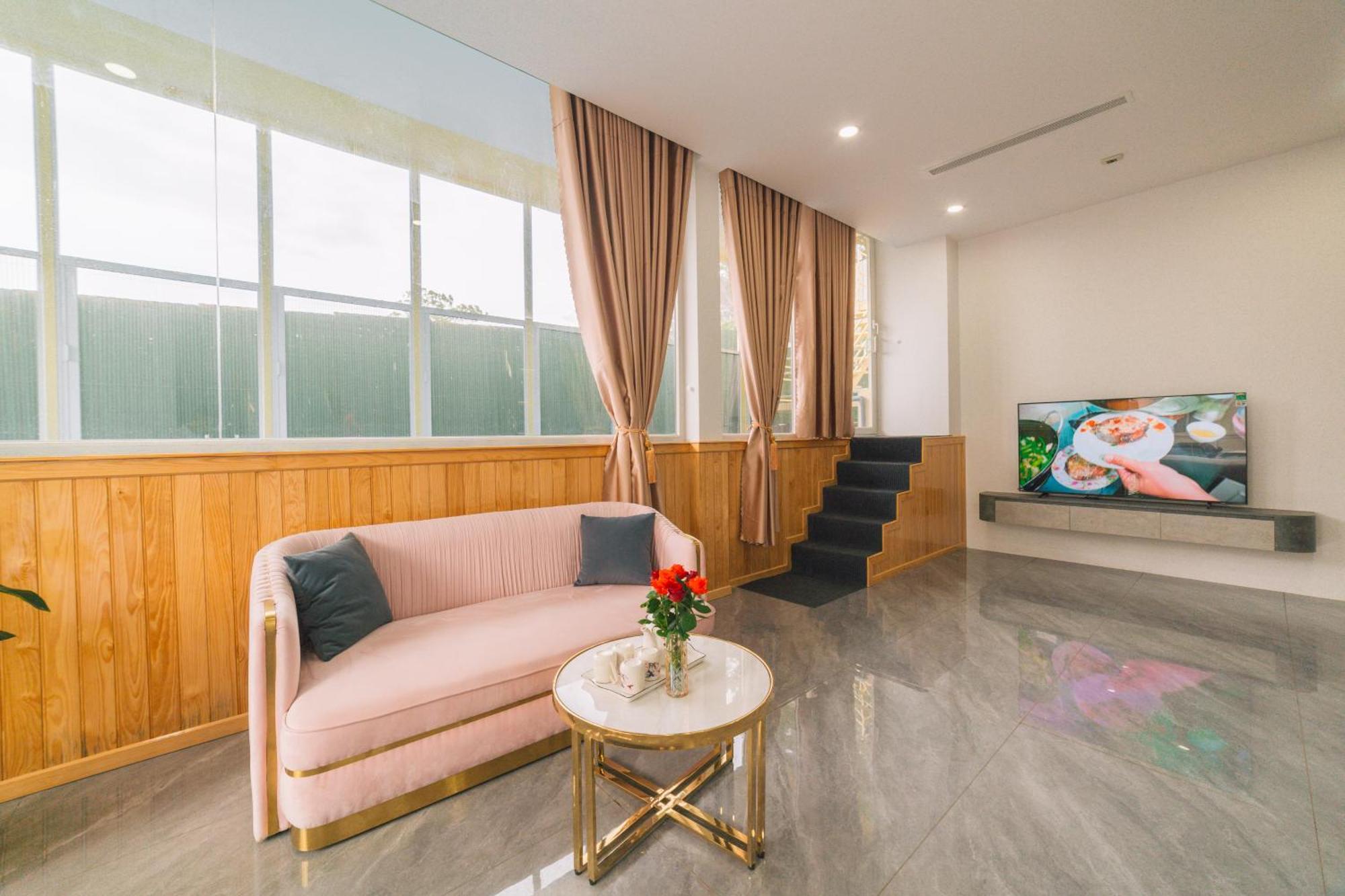 Quy Tai Premium Hotel Đà Lạt Exterior foto